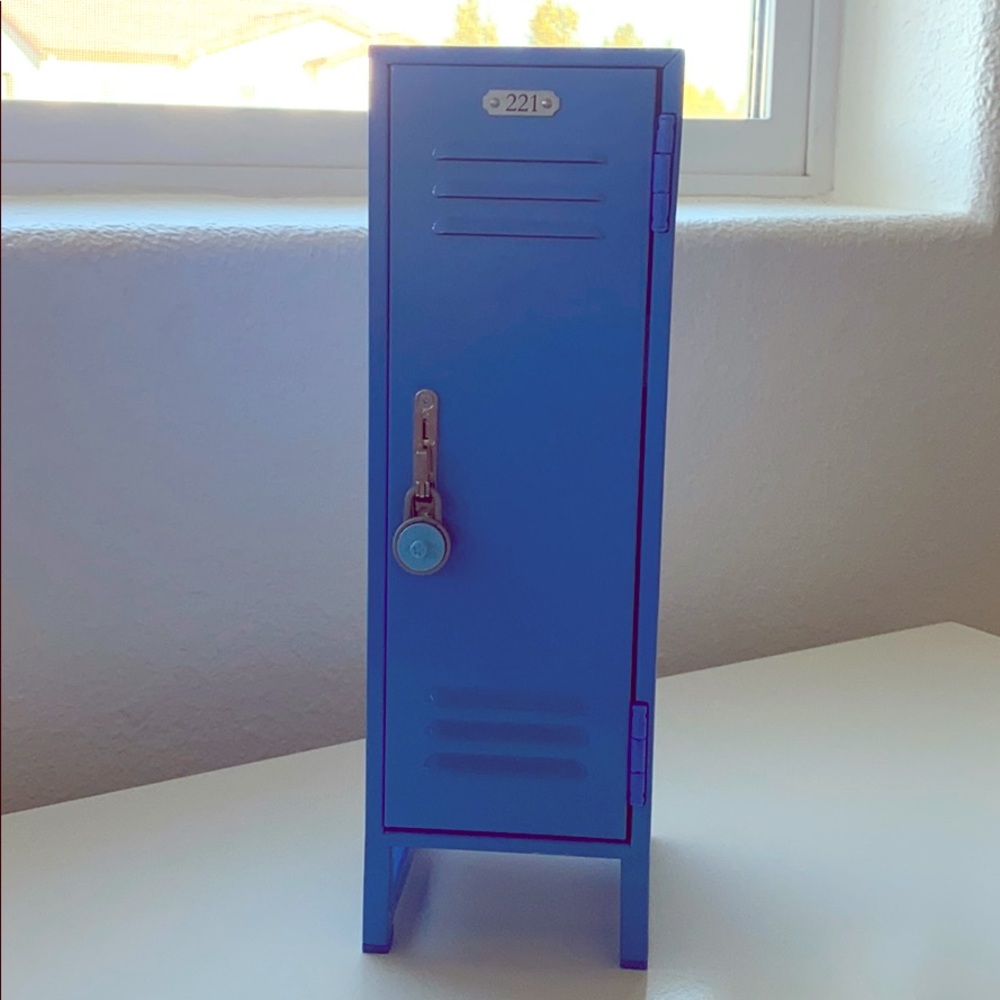 American girl doll locker with tablet